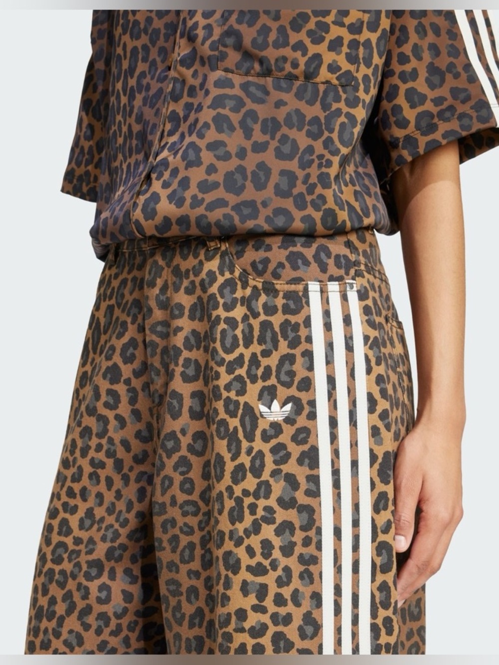 ADIDAS ORIGINALS 3 STRIPES WOMEN'S LEOPARD DENIM BERMUDA SHORTS 24” - Picture 2 of 12